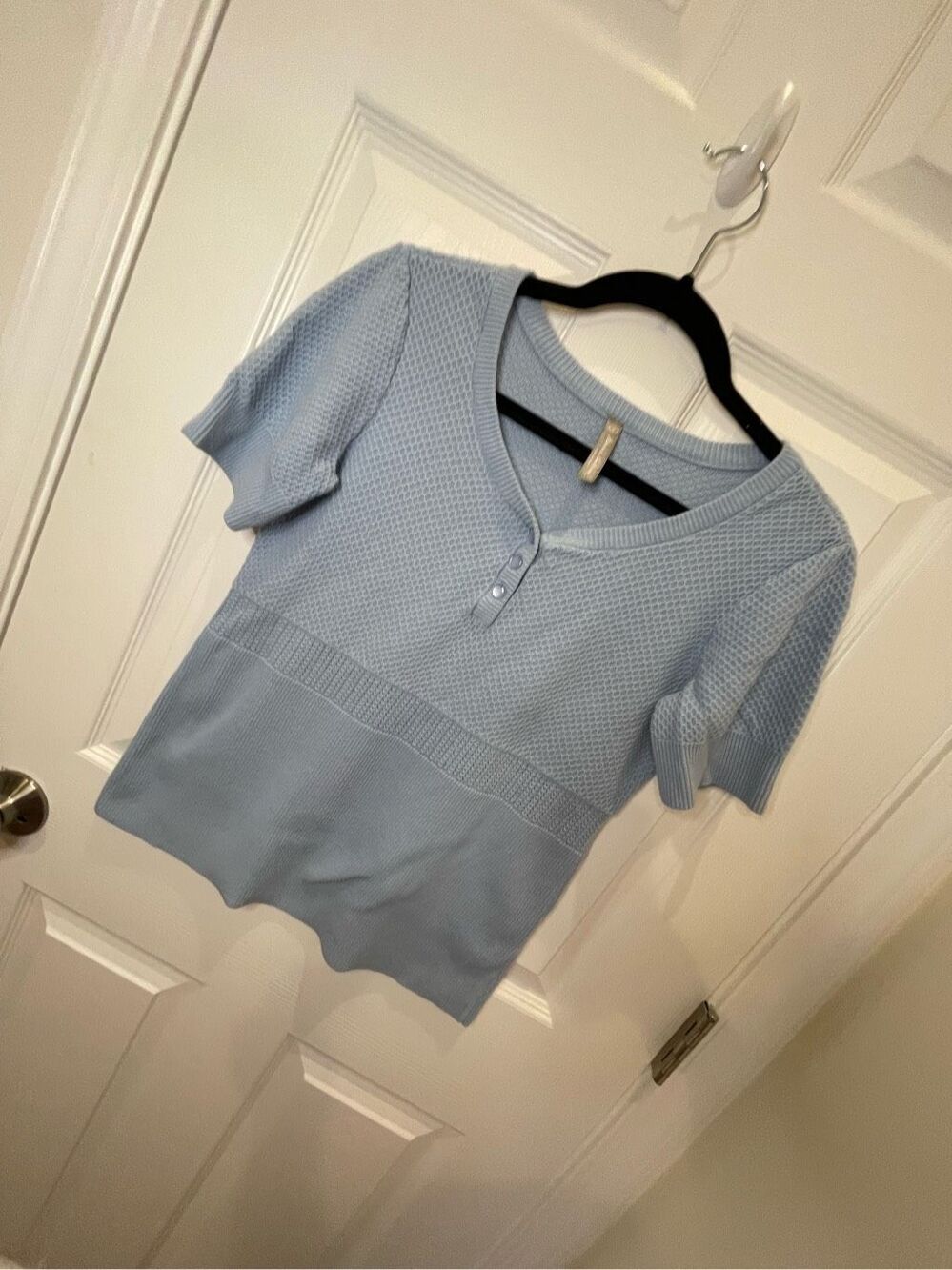 Women’s Hannah Anderson blue shirt sleeve sweater blouse size small